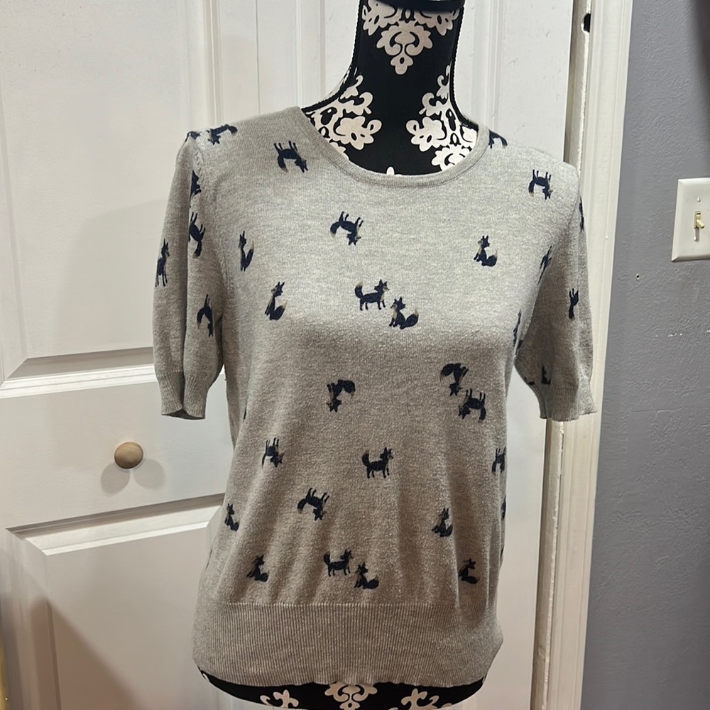 Grey sweater with wolves size large